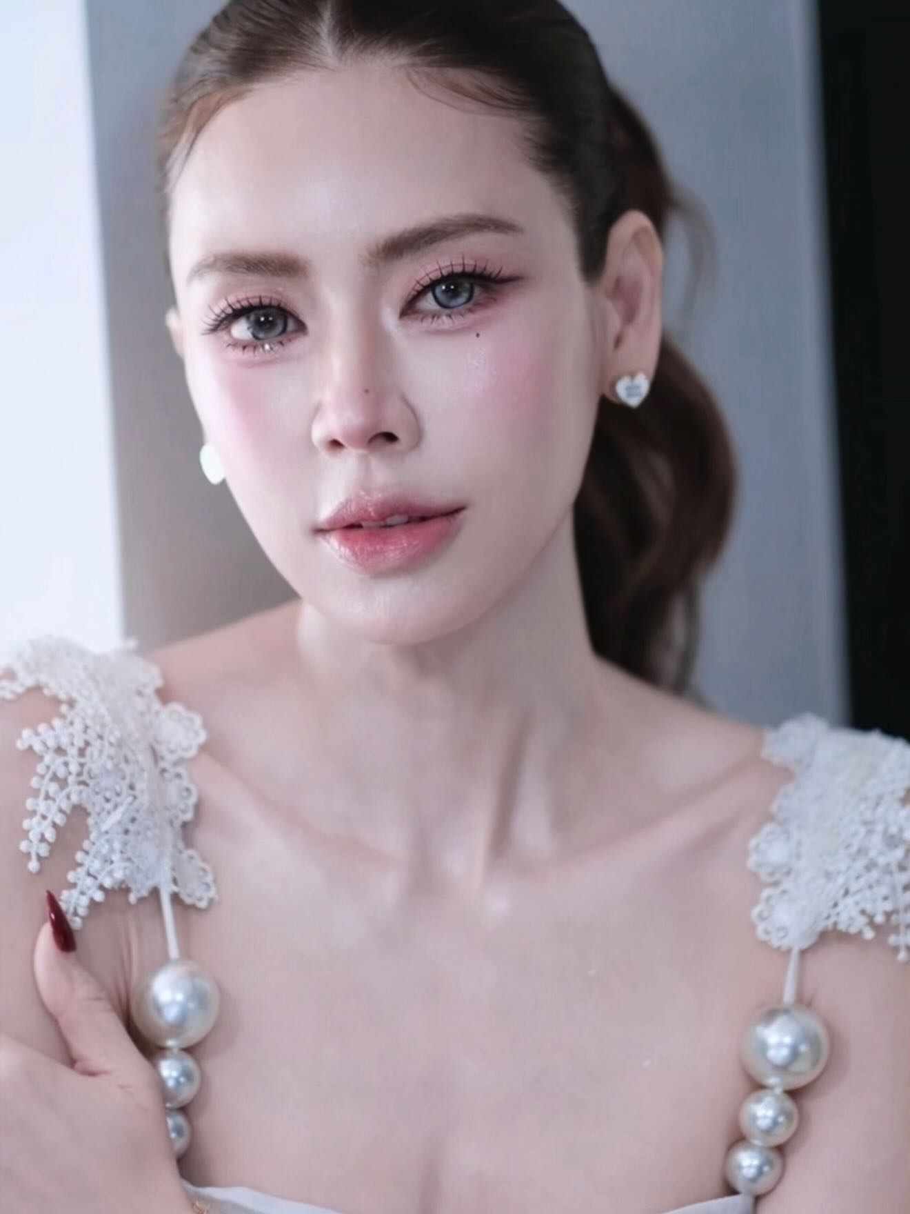 เอ๋ - พรทิพย์ สกิดใจ