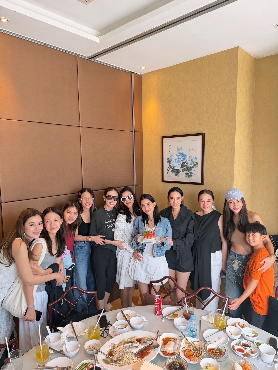 เอ๋ - พรทิพย์ สกิดใจ