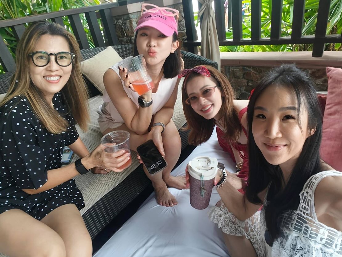เอ๋ - พรทิพย์ สกิดใจ