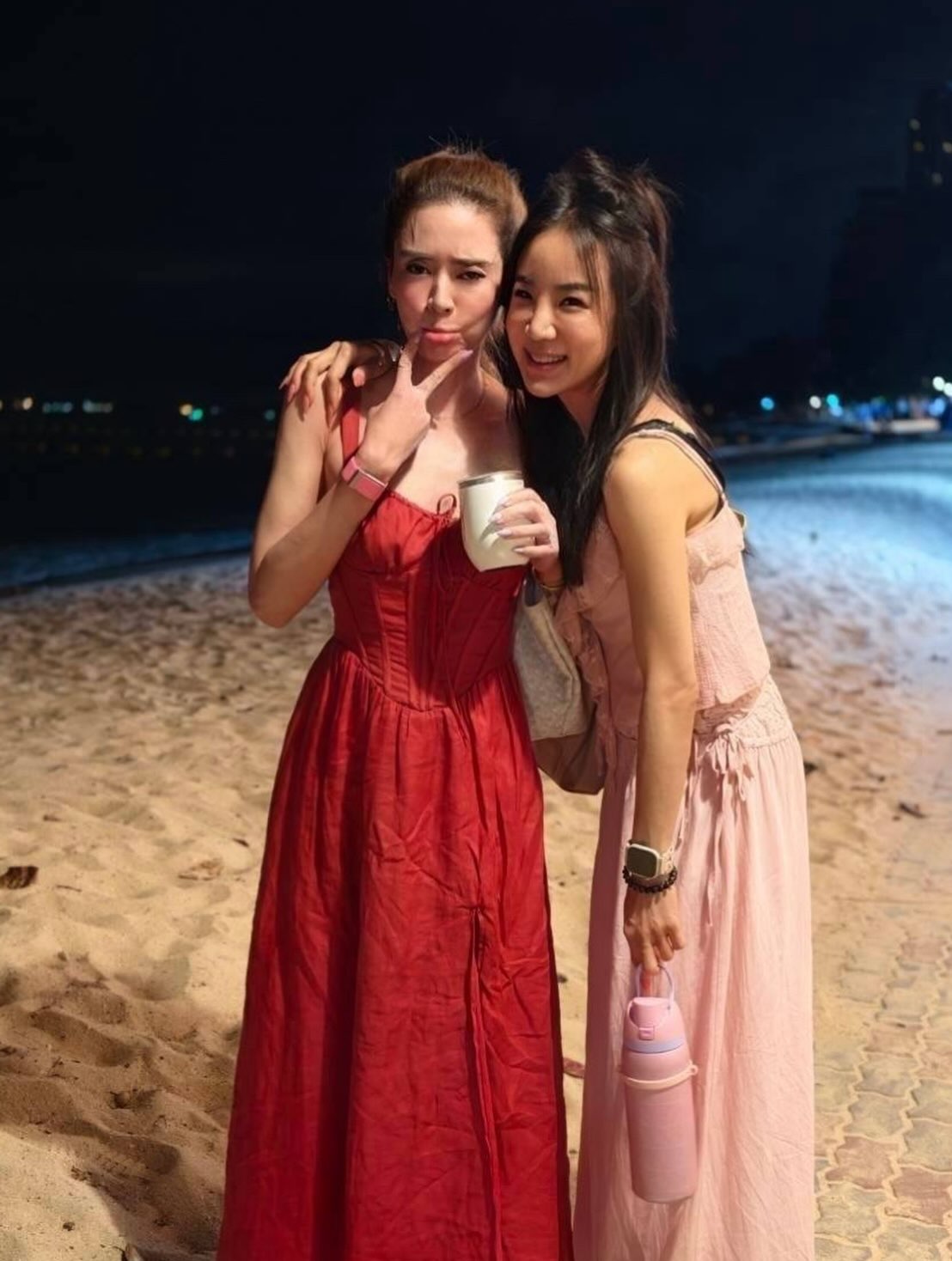 เอ๋ - พรทิพย์ สกิดใจ