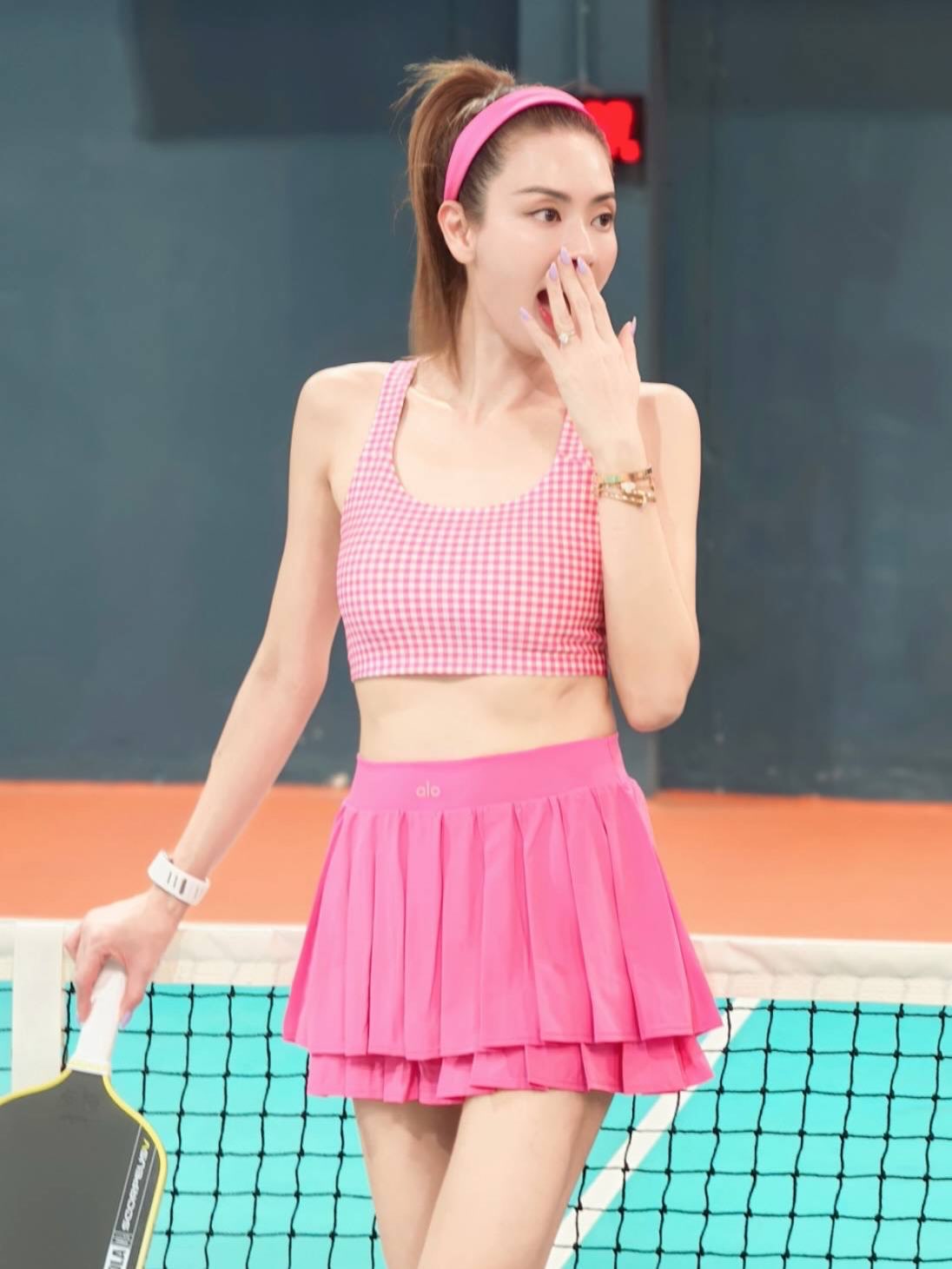 เอ๋ - พรทิพย์ สกิดใจ