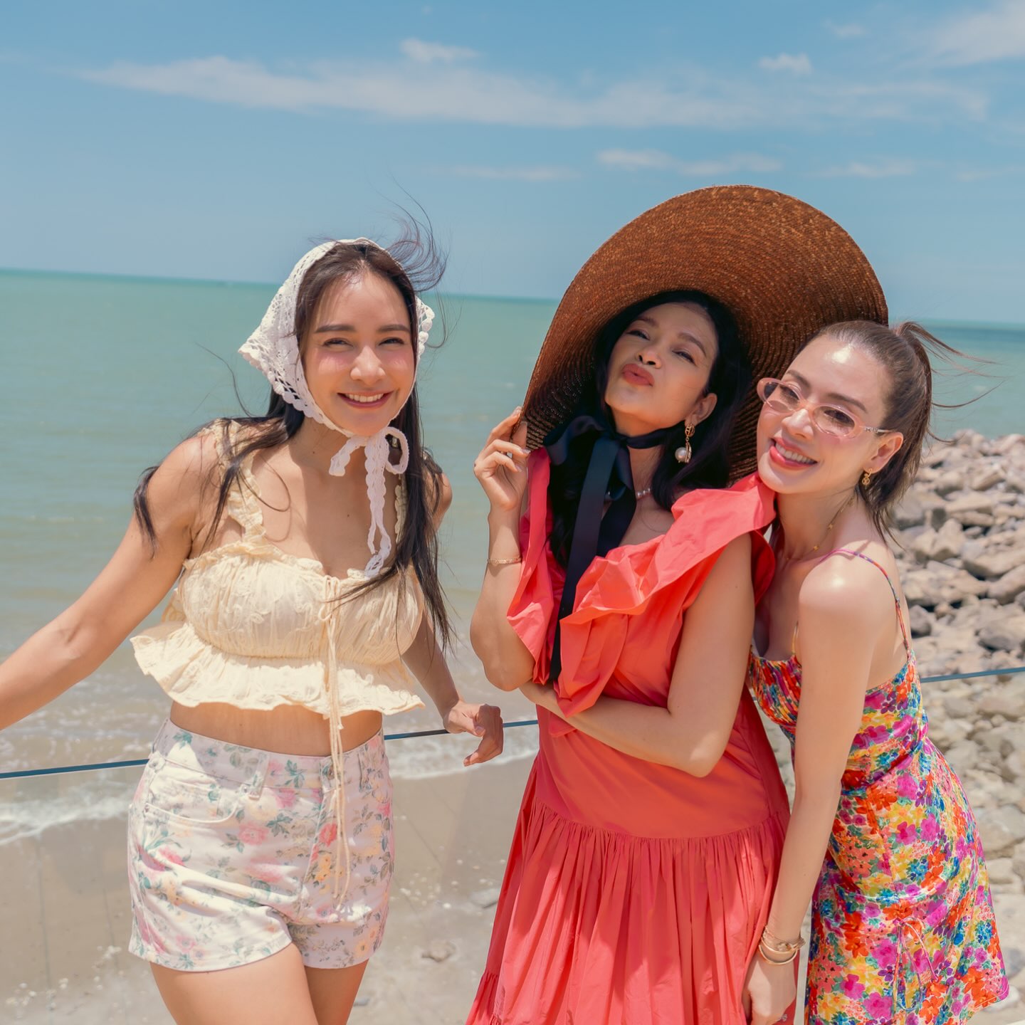 เอ๋ - พรทิพย์ สกิดใจ