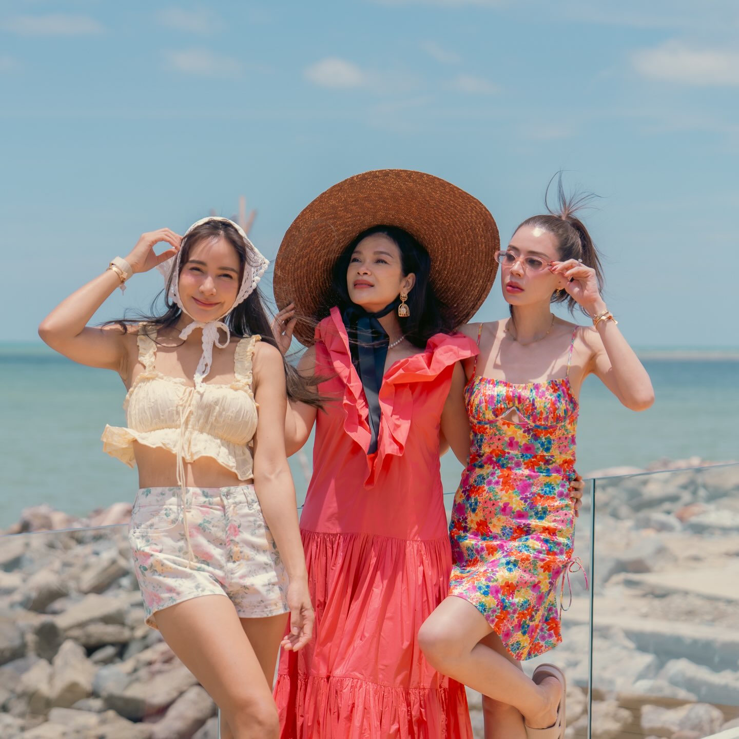 เอ๋ - พรทิพย์ สกิดใจ