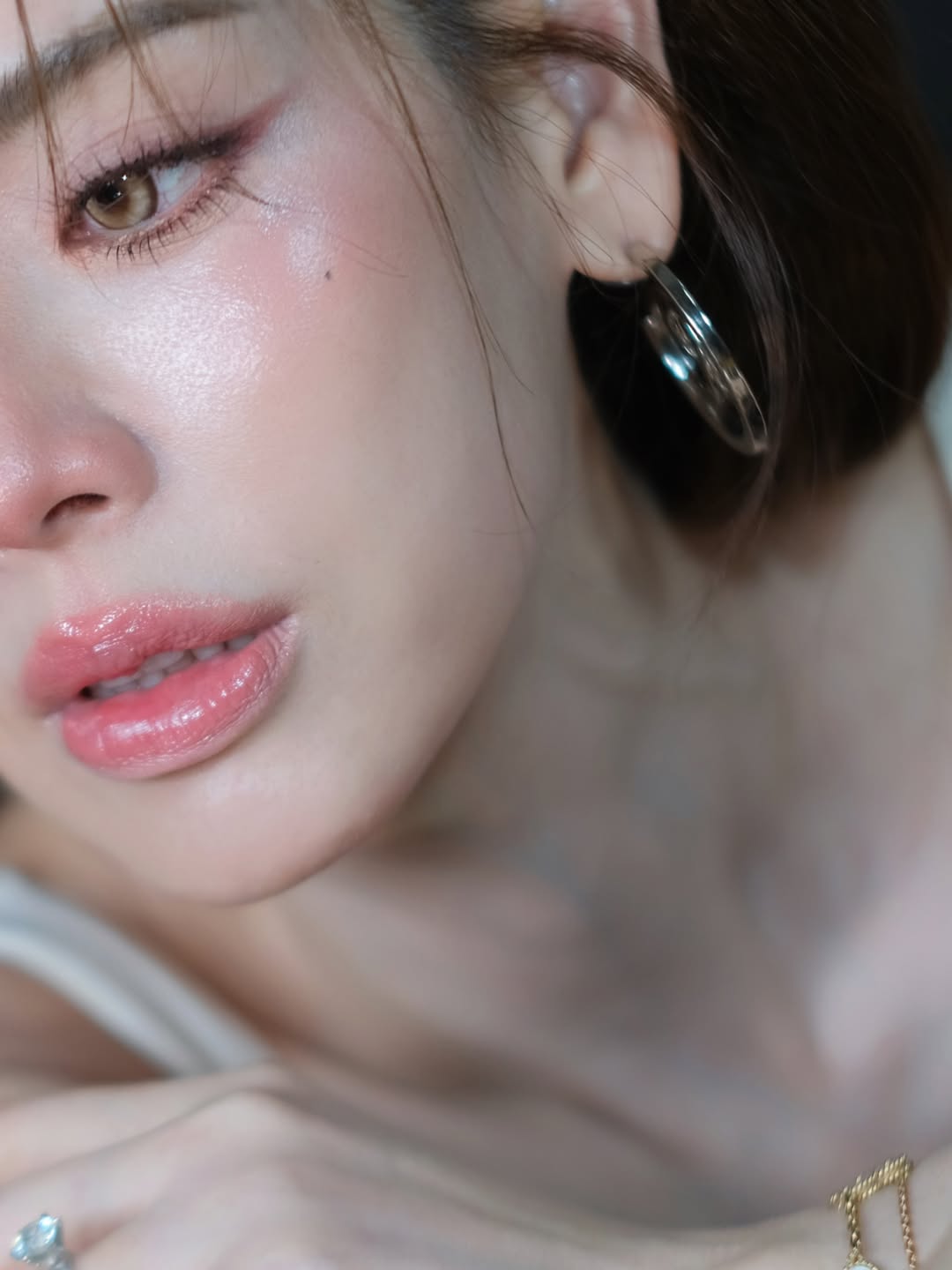 เอ๋ - พรทิพย์ สกิดใจ