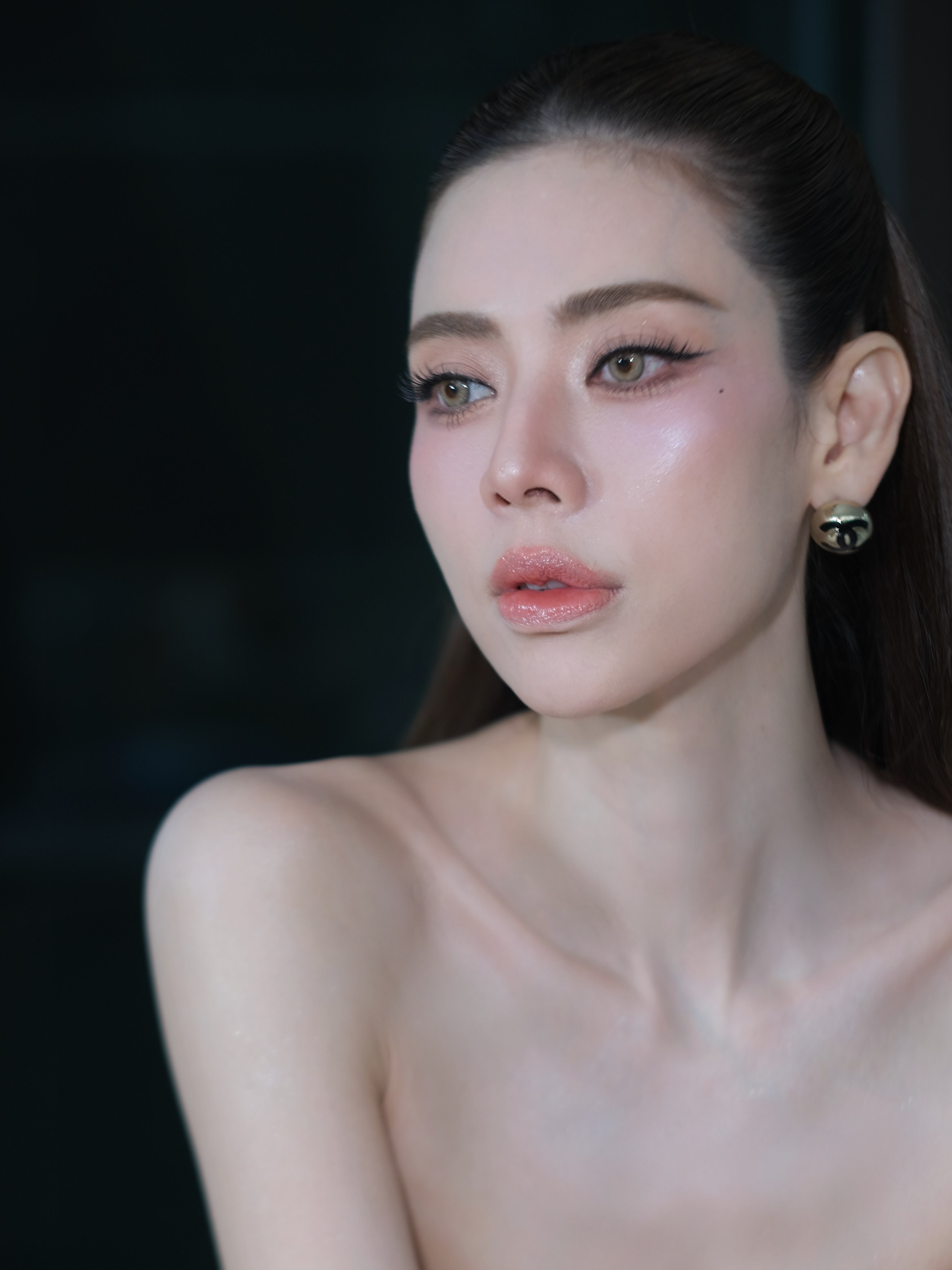 เอ๋ - พรทิพย์ สกิดใจ
