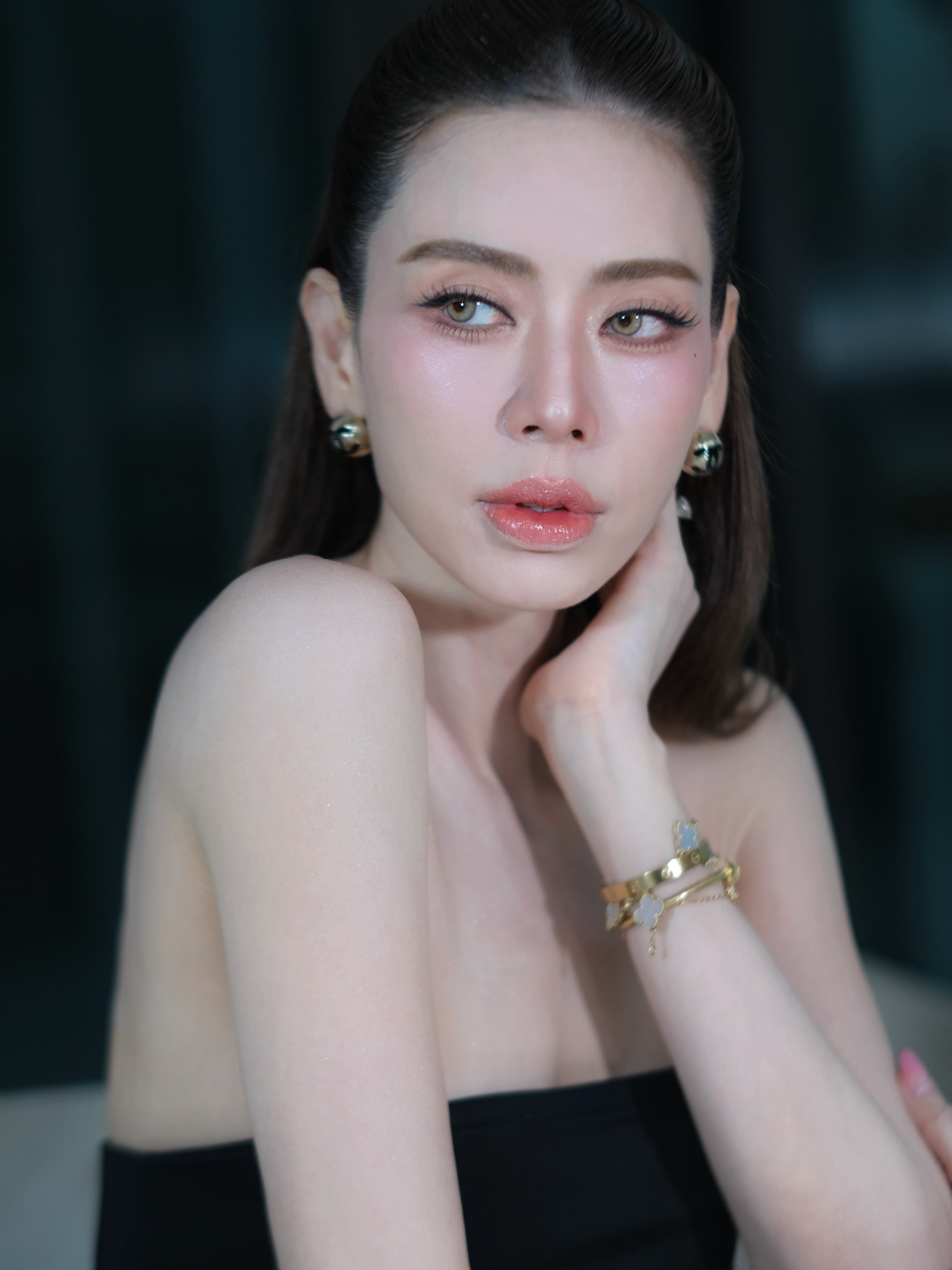 เอ๋ - พรทิพย์ สกิดใจ