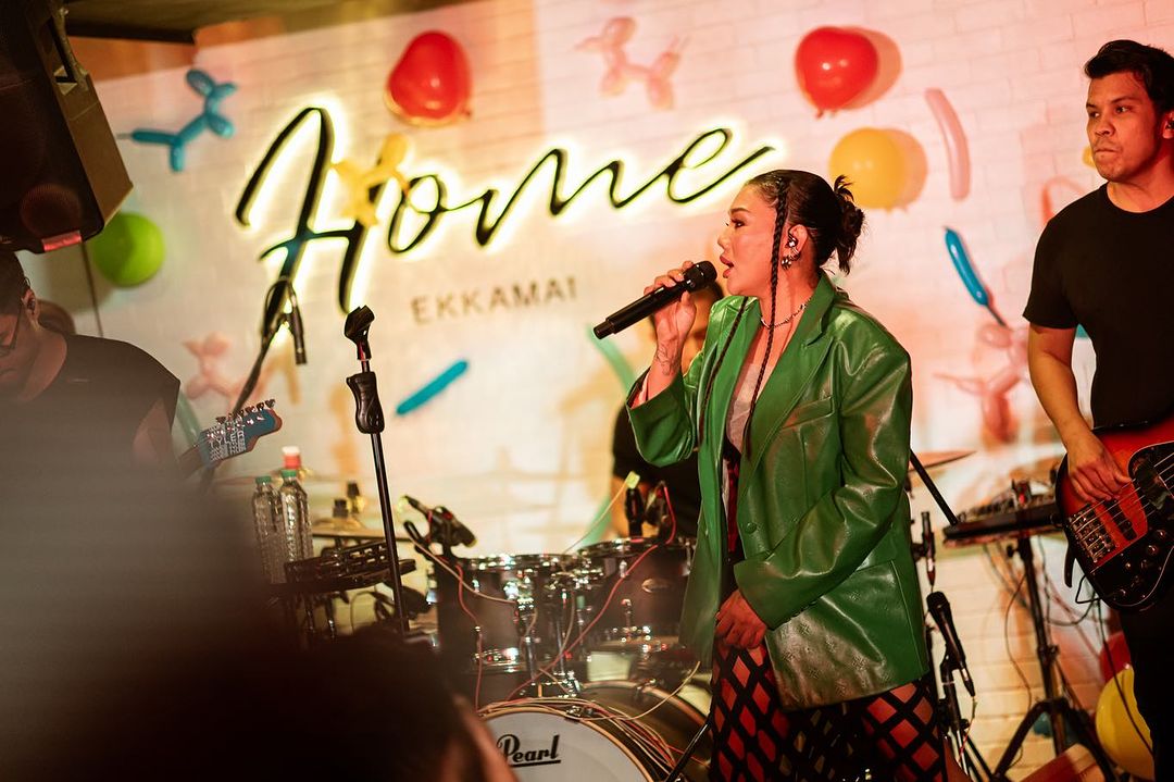 ดา - ธนิดา ธรรมวิมล