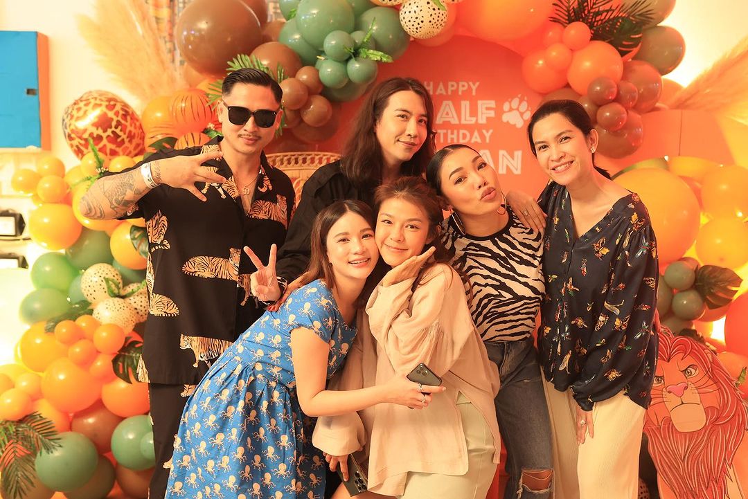 ดา - ธนิดา ธรรมวิมล