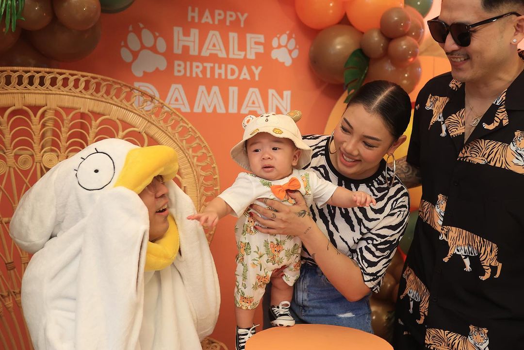ดา - ธนิดา ธรรมวิมล