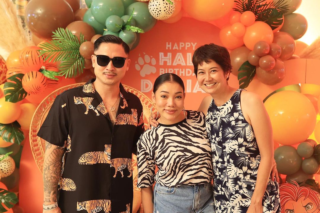 ดา - ธนิดา ธรรมวิมล