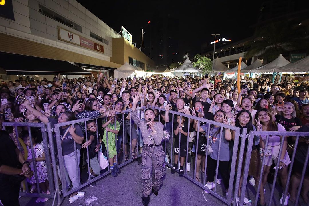 ดา - ธนิดา ธรรมวิมล