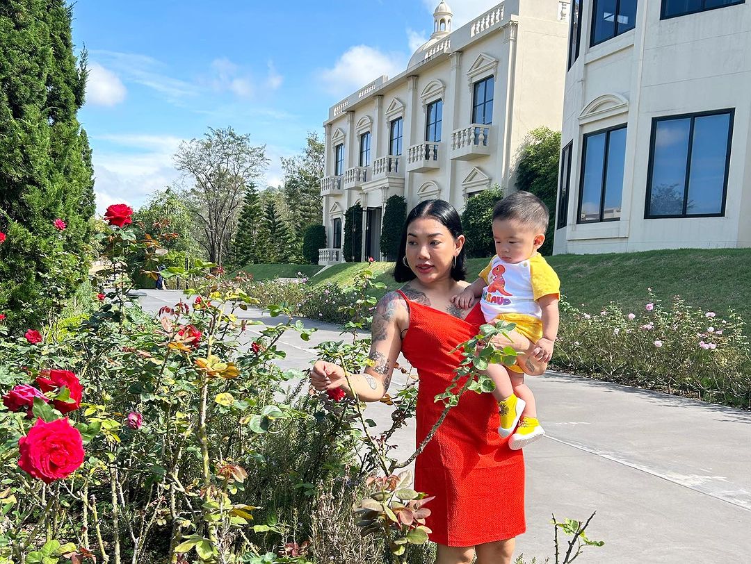 ดา - ธนิดา ธรรมวิมล