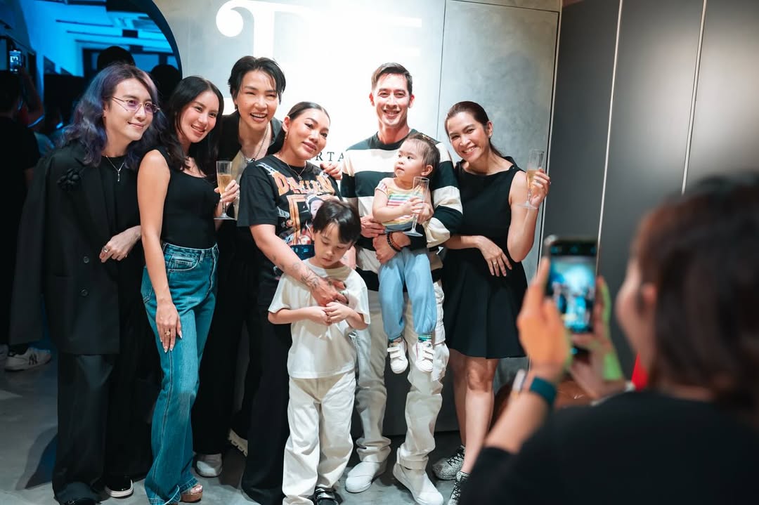 ดา - ธนิดา ธรรมวิมล