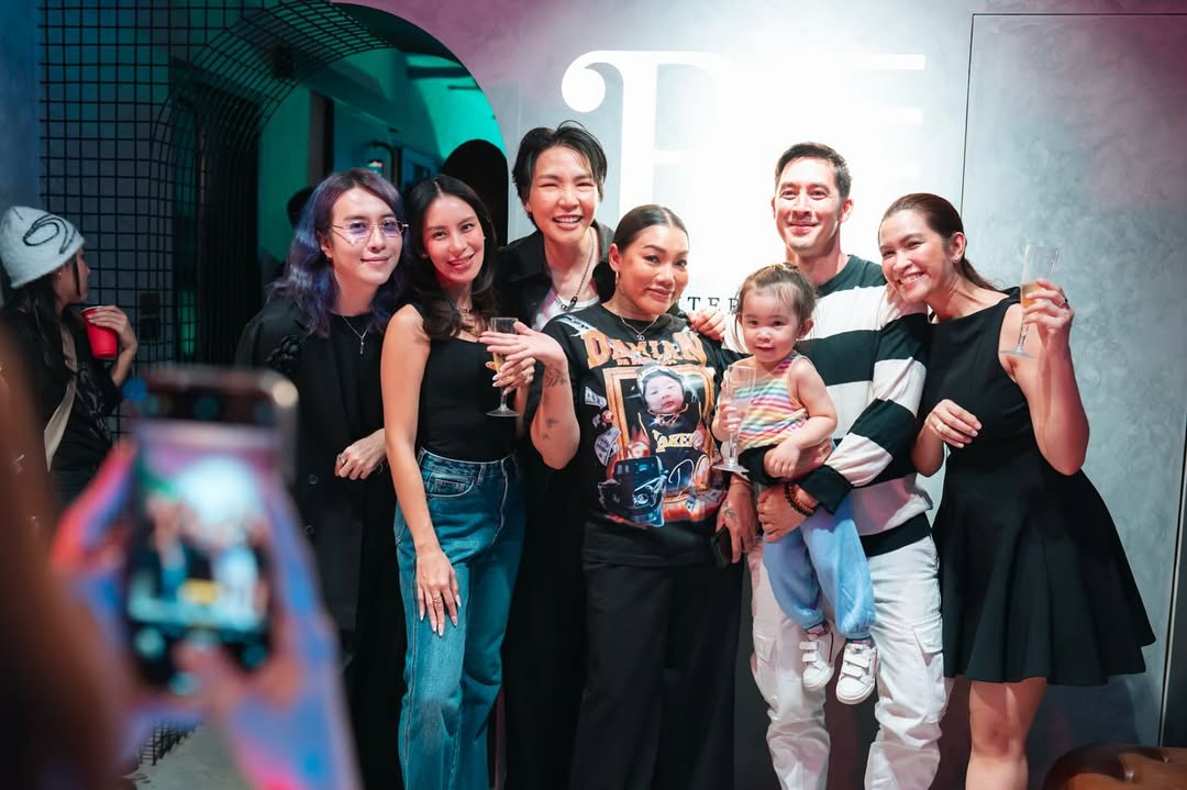 ดา - ธนิดา ธรรมวิมล