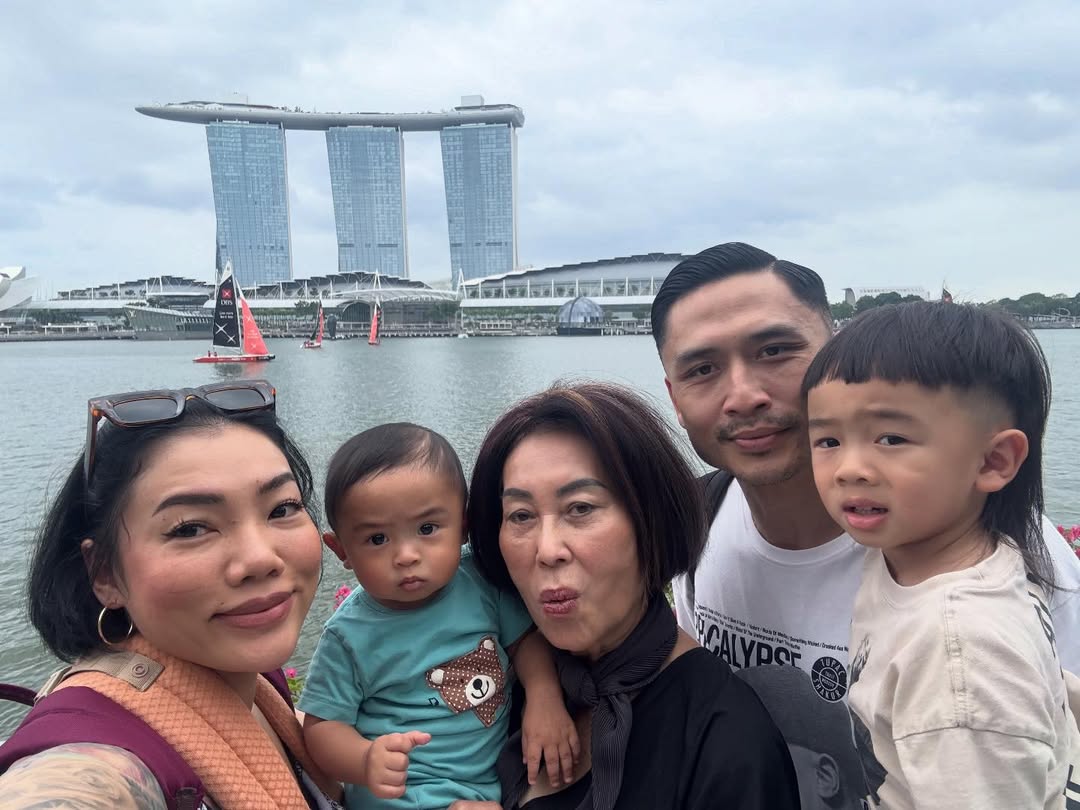 ดา - ธนิดา ธรรมวิมล