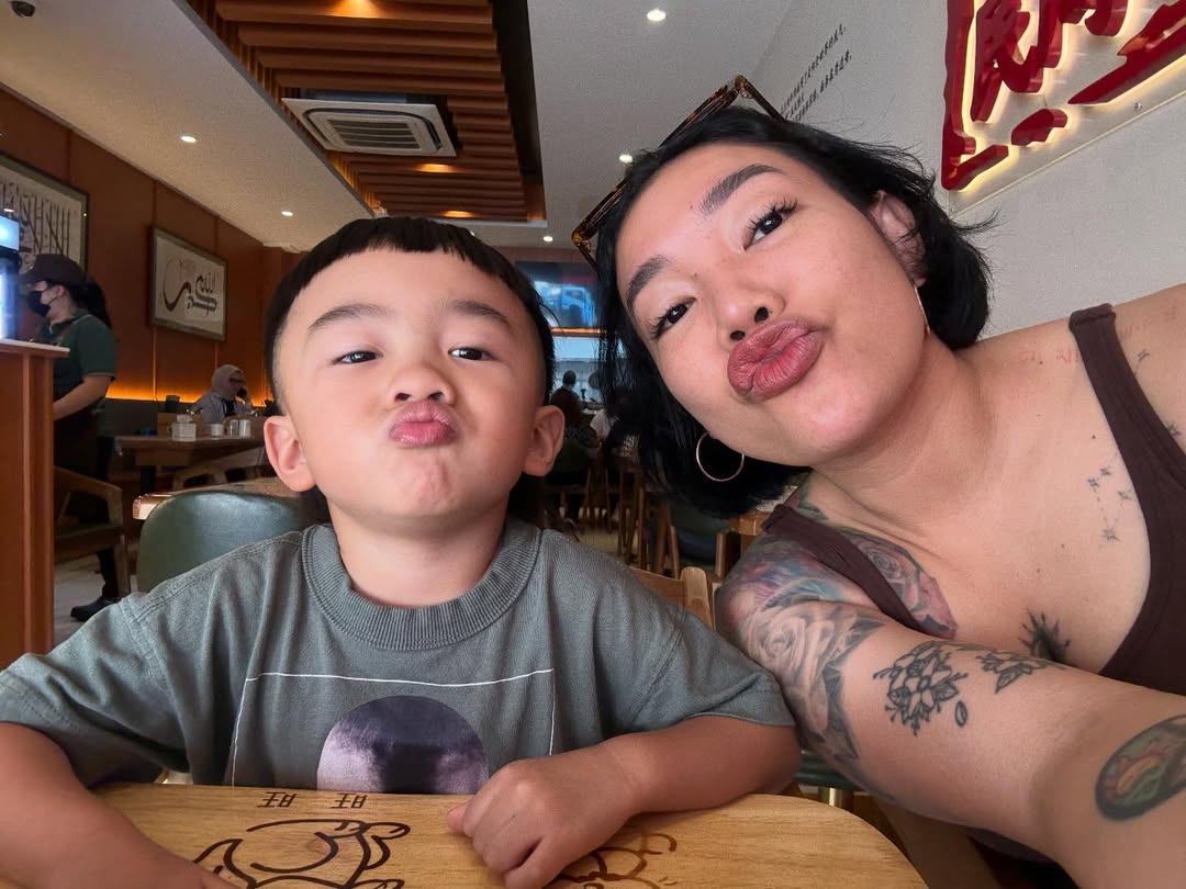 ดา - ธนิดา ธรรมวิมล