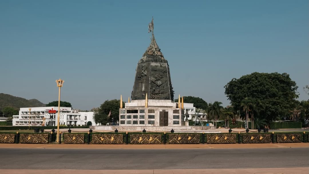 บาส - หัสณัฐ พินิวัตร์