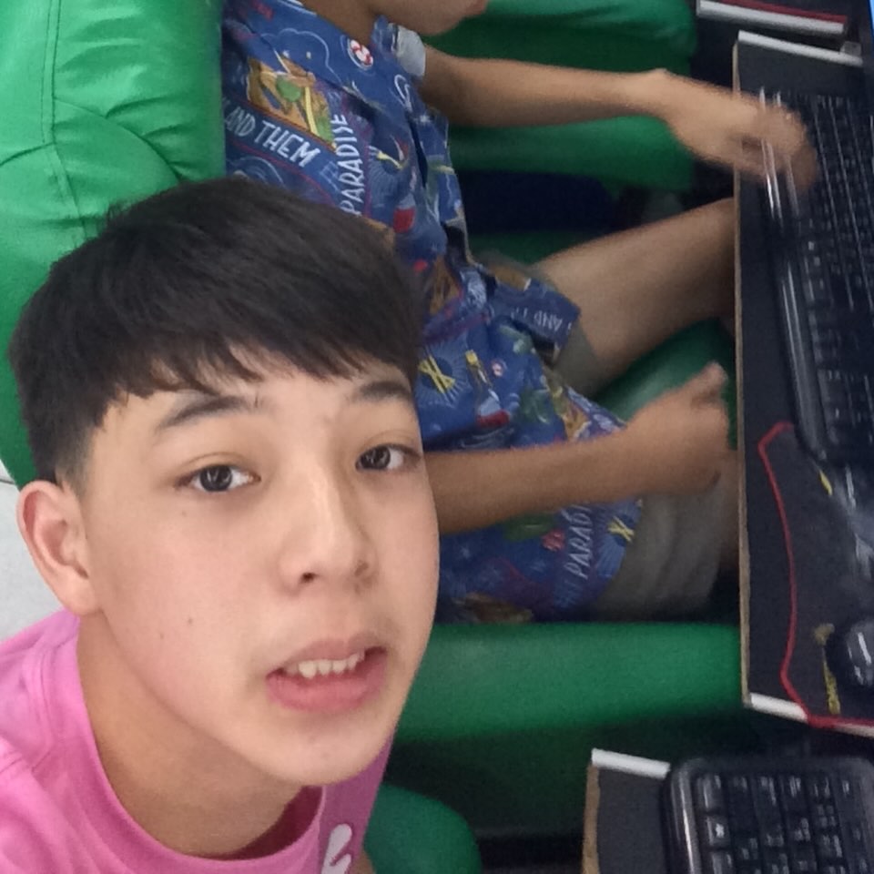 บาส - หัสณัฐ พินิวัตร์