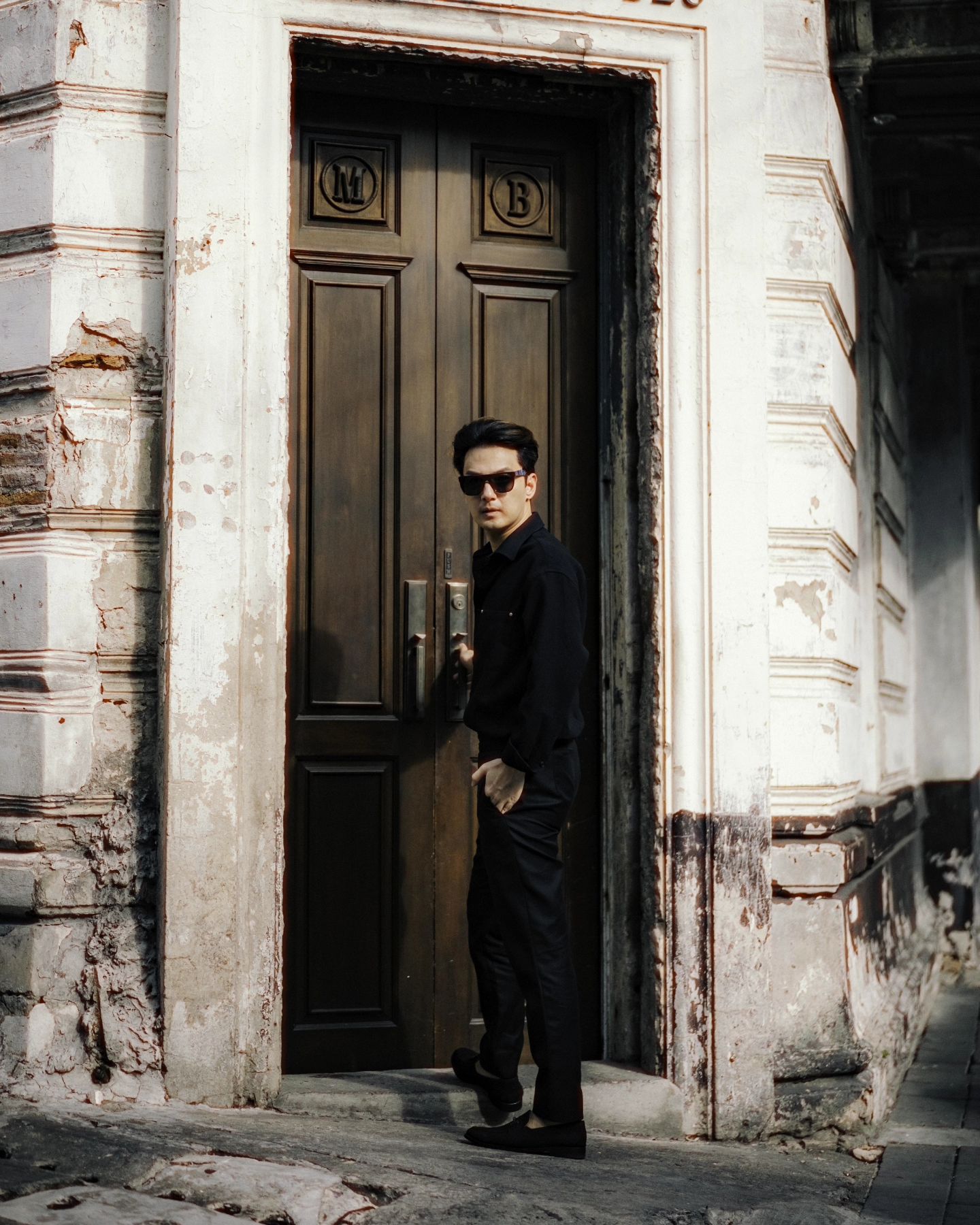 เจมส์ - ภูริพรรธน์ เวชวงศาเตชาวัชร์