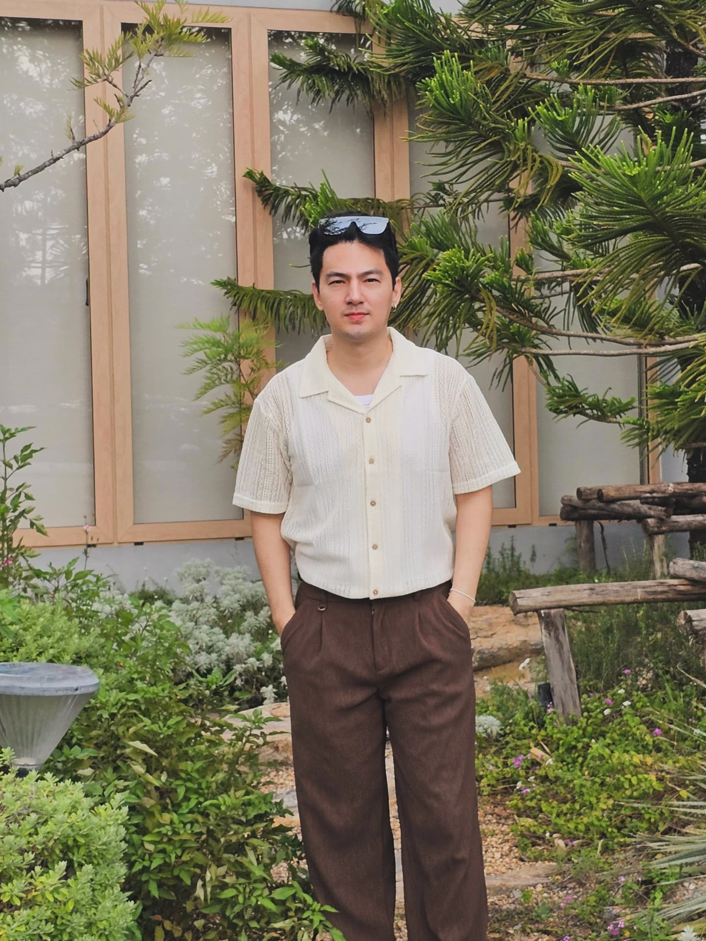 เจมส์ - ภูริพรรธน์ เวชวงศาเตชาวัชร์