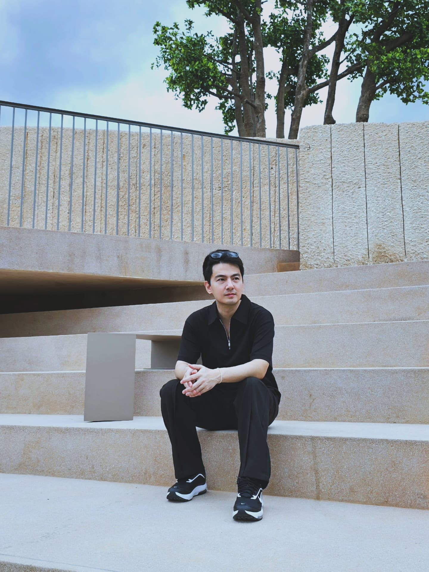 เจมส์ - ภูริพรรธน์ เวชวงศาเตชาวัชร์