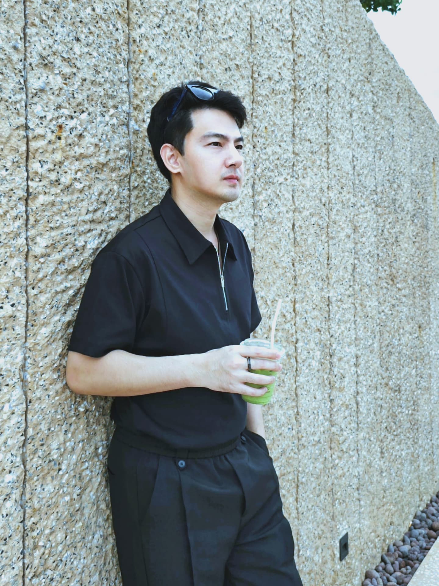 เจมส์ - ภูริพรรธน์ เวชวงศาเตชาวัชร์