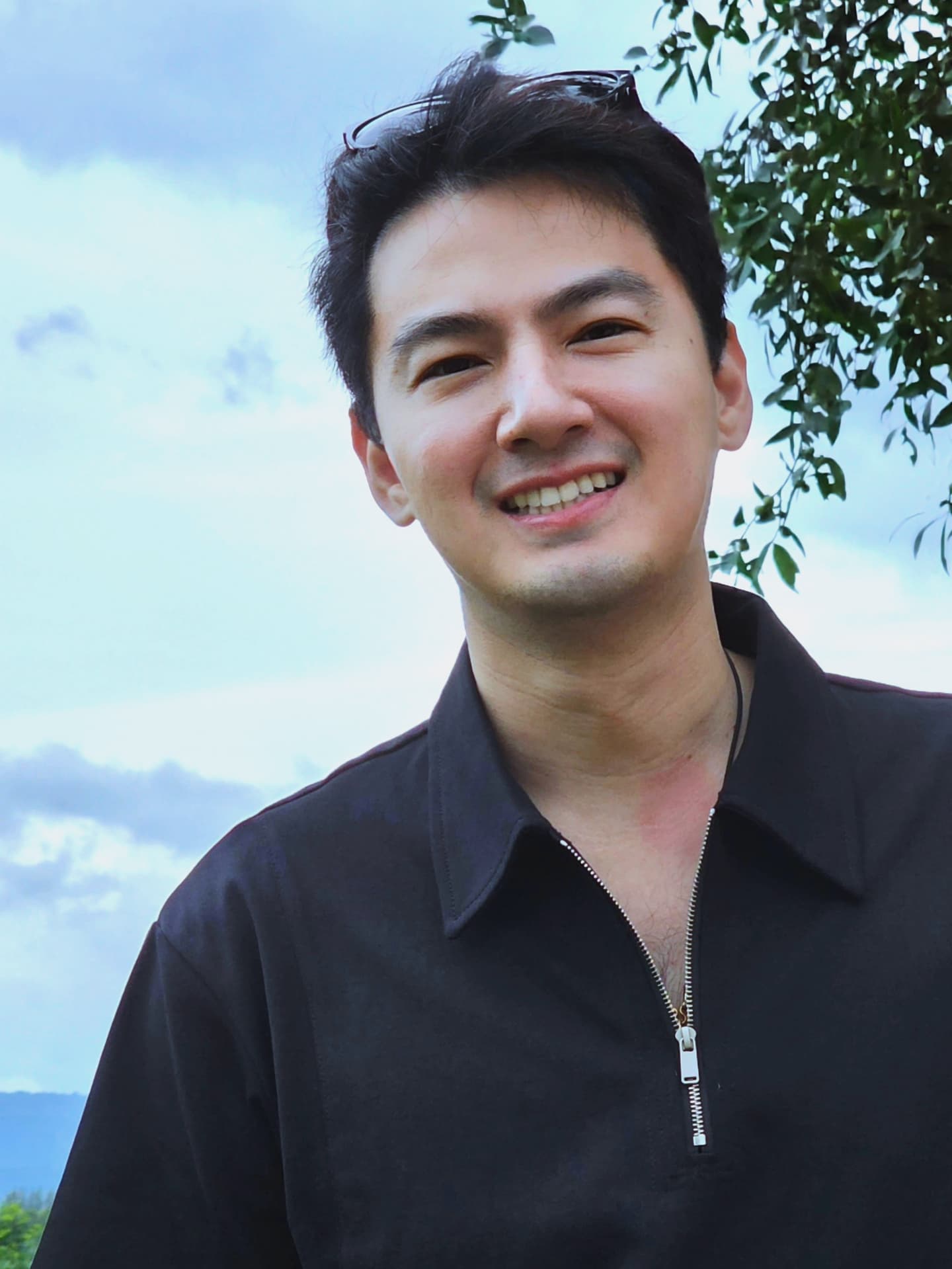 เจมส์ - ภูริพรรธน์ เวชวงศาเตชาวัชร์
