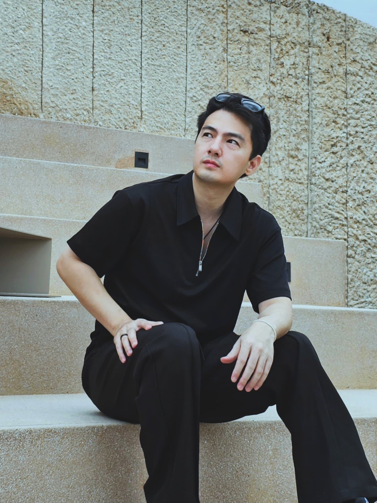 เจมส์ - ภูริพรรธน์ เวชวงศาเตชาวัชร์