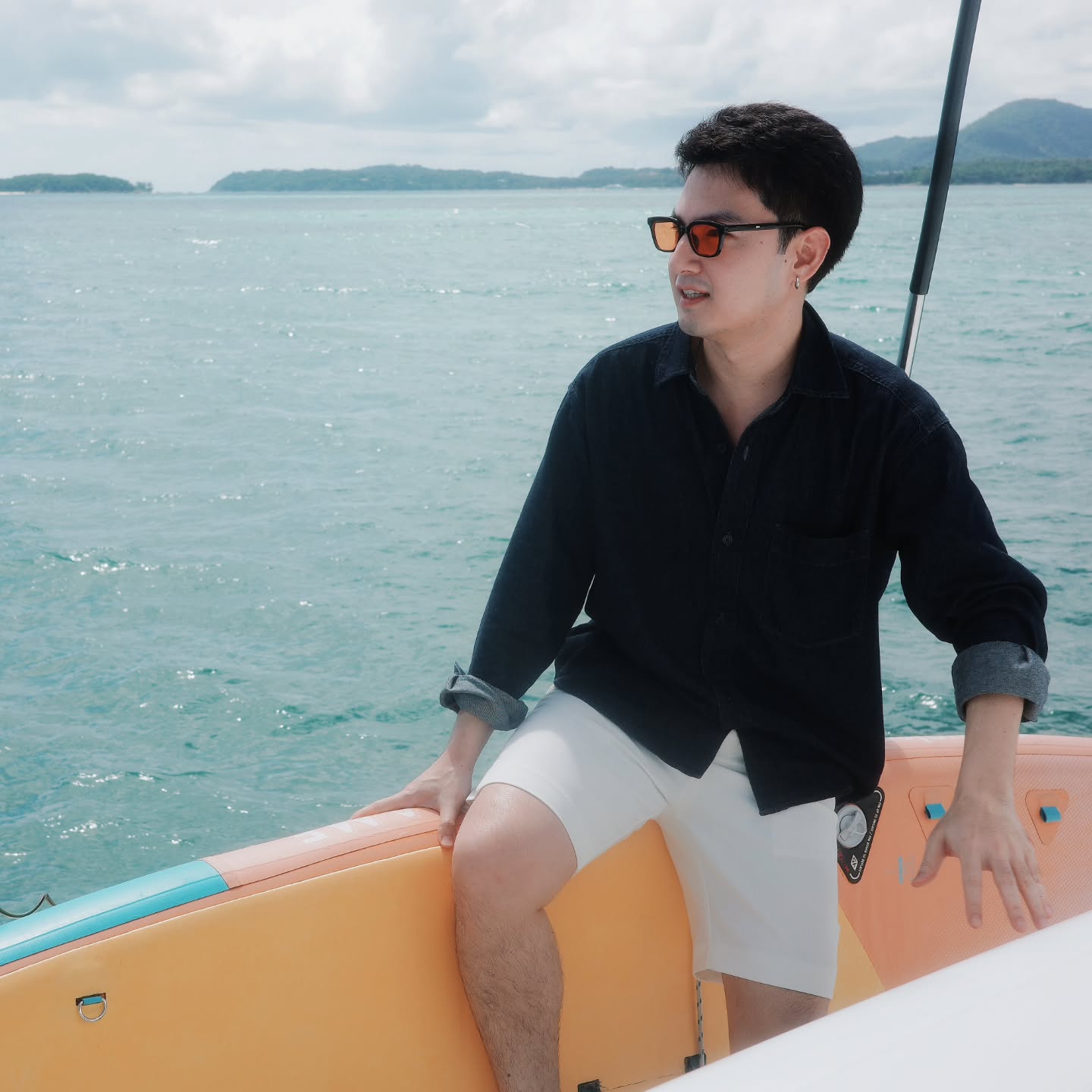 เจมส์ - ภูริพรรธน์ เวชวงศาเตชาวัชร์