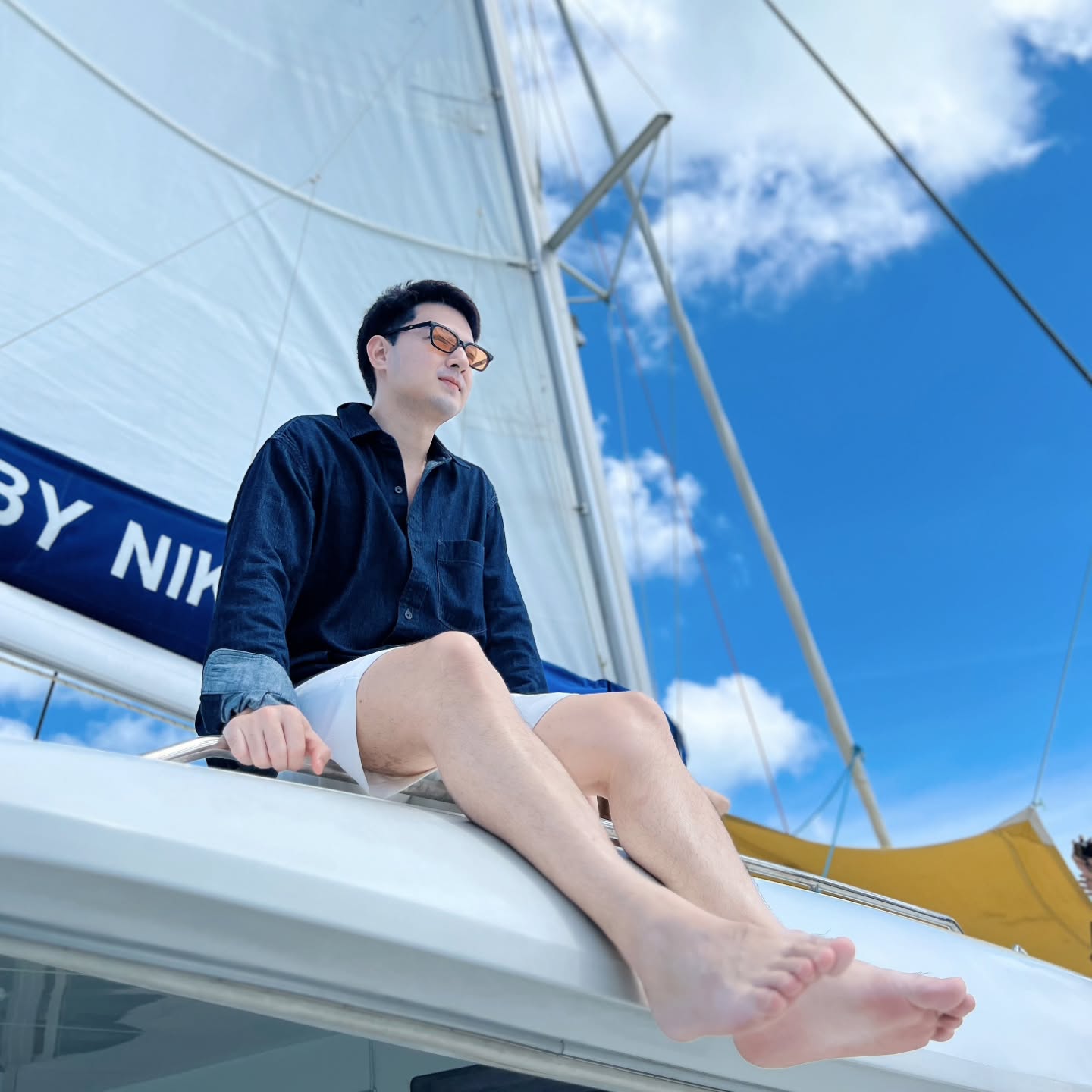 เจมส์ - ภูริพรรธน์ เวชวงศาเตชาวัชร์