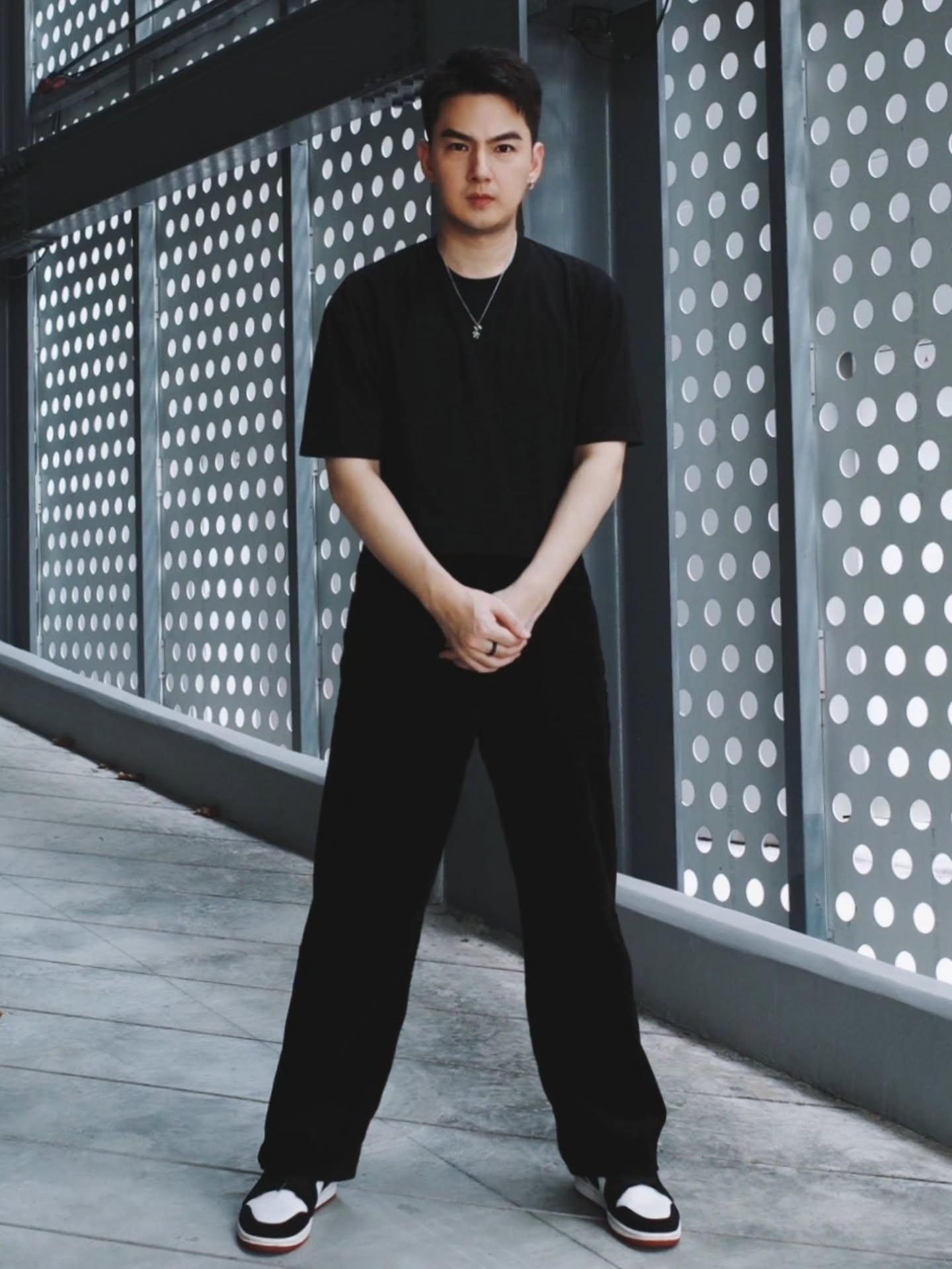เจมส์ - ภูริพรรธน์ เวชวงศาเตชาวัชร์