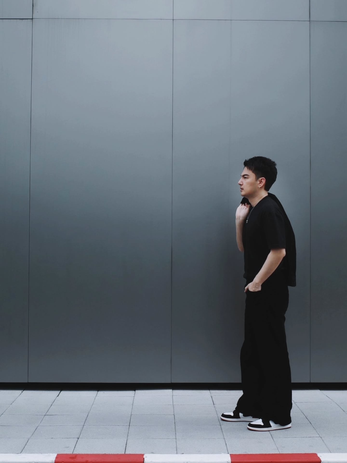 เจมส์ - ภูริพรรธน์ เวชวงศาเตชาวัชร์