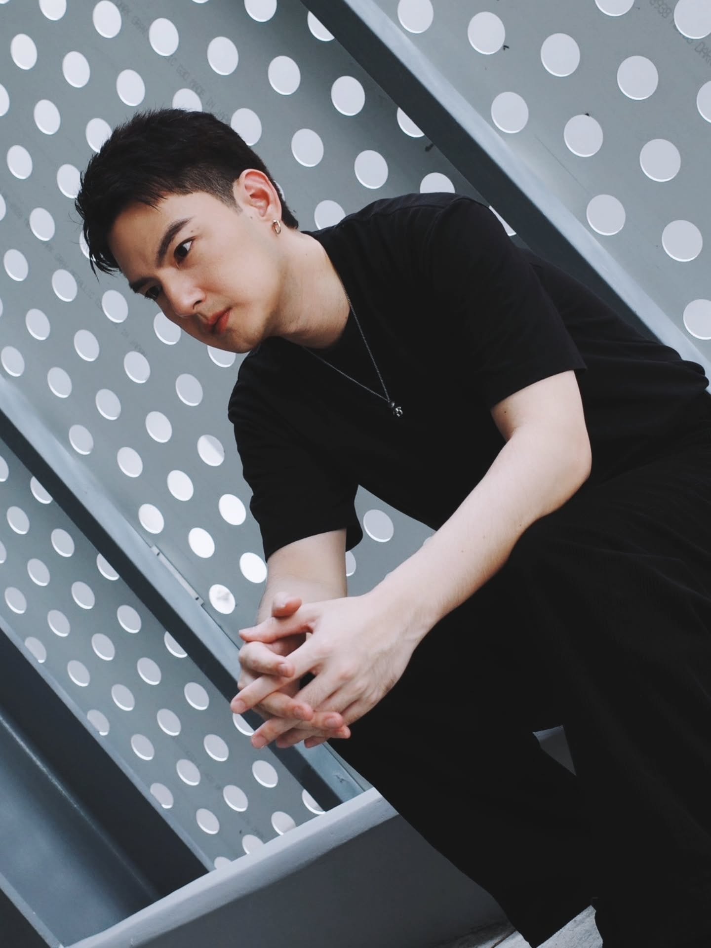 เจมส์ - ภูริพรรธน์ เวชวงศาเตชาวัชร์
