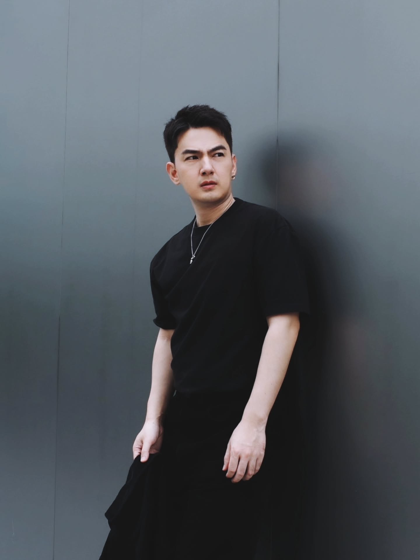 เจมส์ - ภูริพรรธน์ เวชวงศาเตชาวัชร์