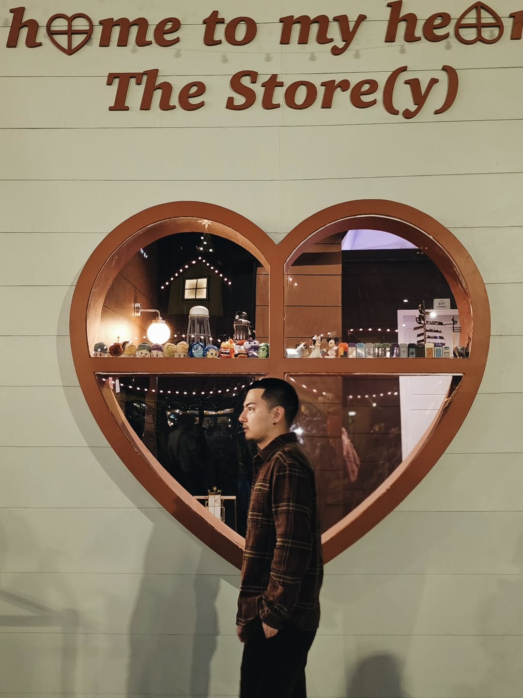 เจมส์ - ภูริพรรธน์ เวชวงศาเตชาวัชร์