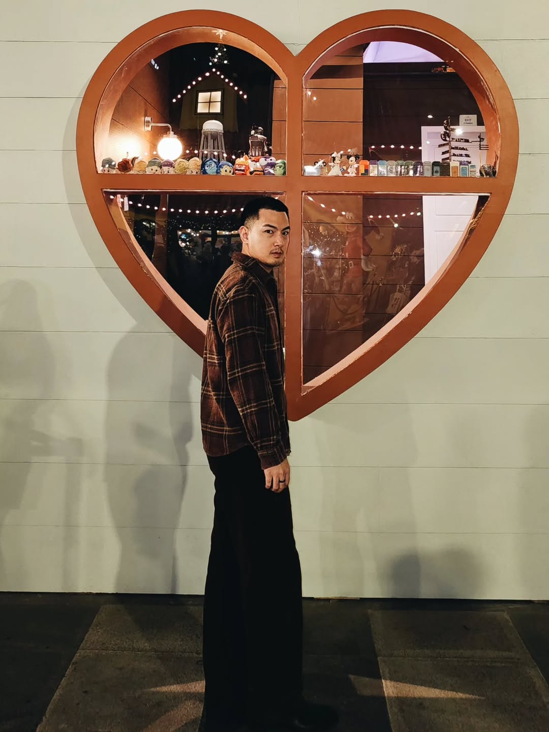 เจมส์ - ภูริพรรธน์ เวชวงศาเตชาวัชร์