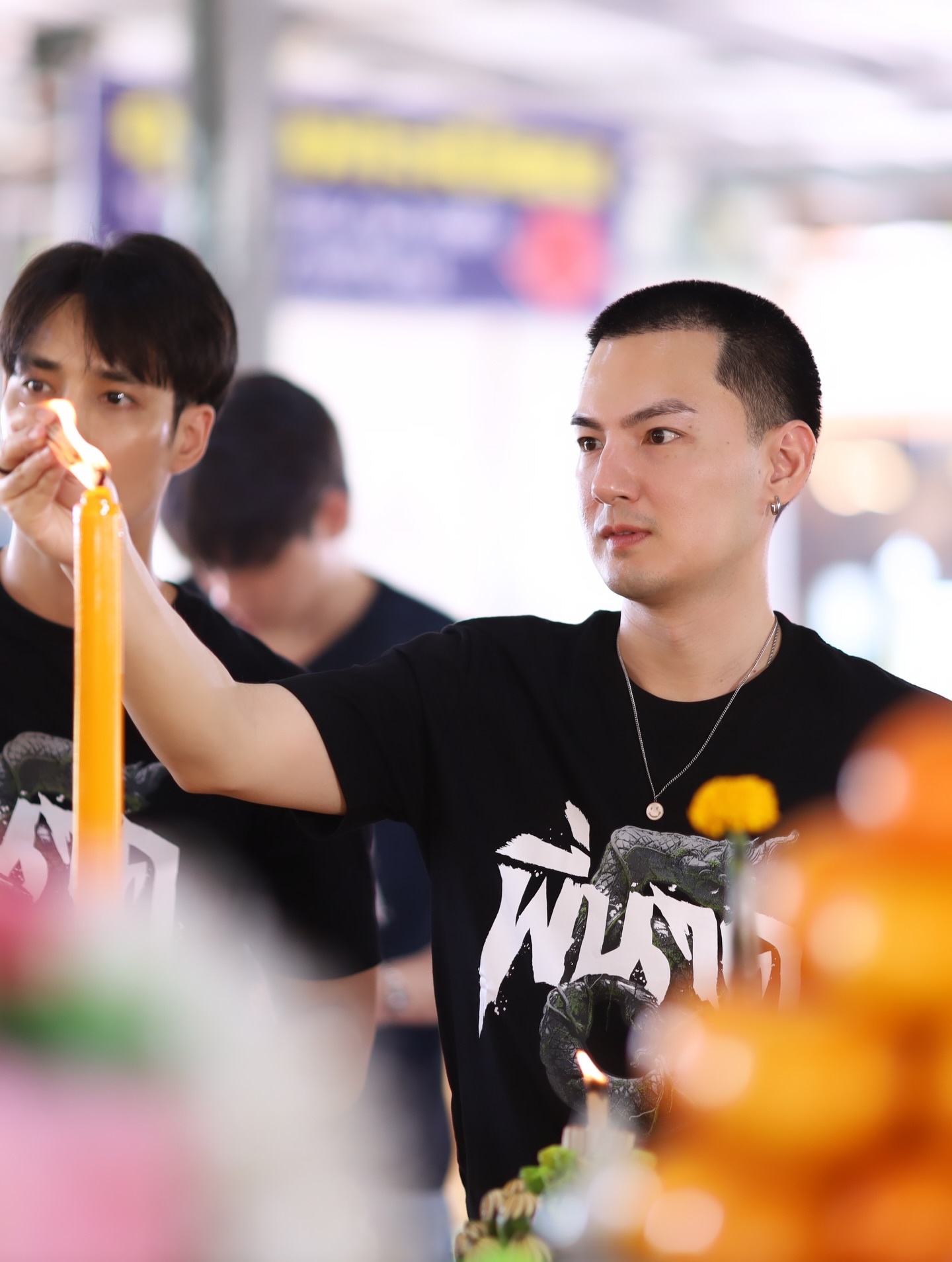 เจมส์ - ภูริพรรธน์ เวชวงศาเตชาวัชร์