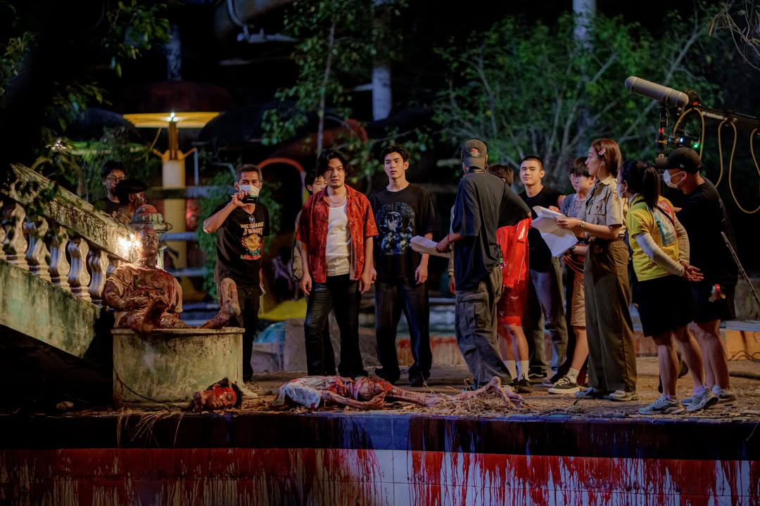 เจมส์ - ภูริพรรธน์ เวชวงศาเตชาวัชร์