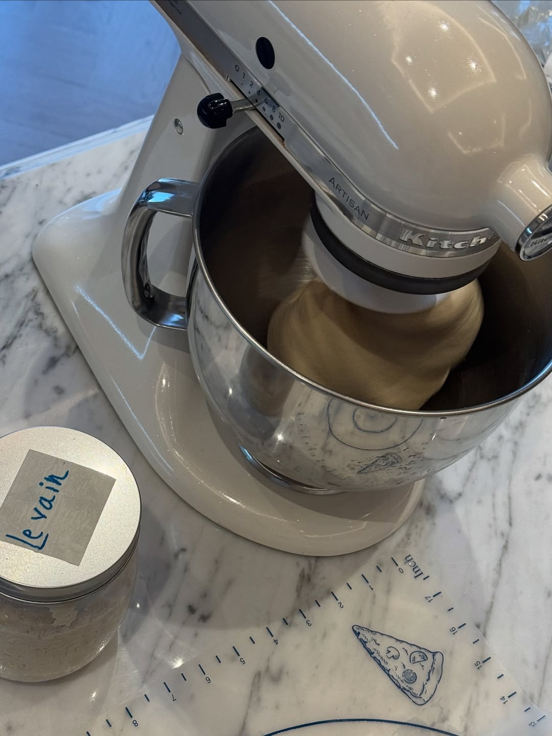 คิมมี่ - คิมเบอร์ลี่ แอน โวลเทมัส