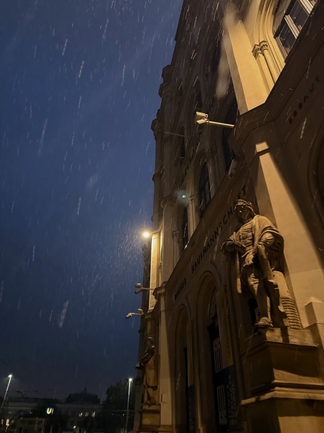 คิมมี่ - คิมเบอร์ลี่ แอน โวลเทมัส