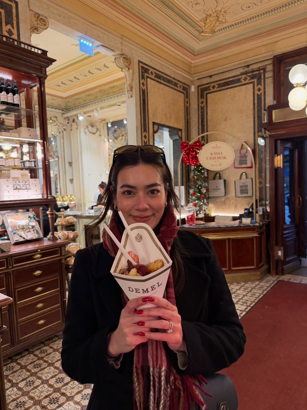 คิมมี่ - คิมเบอร์ลี่ แอน โวลเทมัส