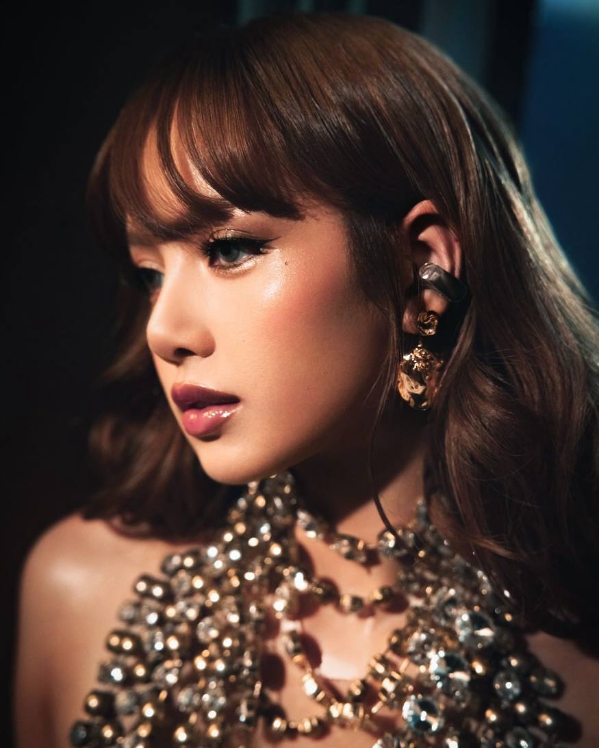 ลิซ่า - ลลิษา มโนบาล