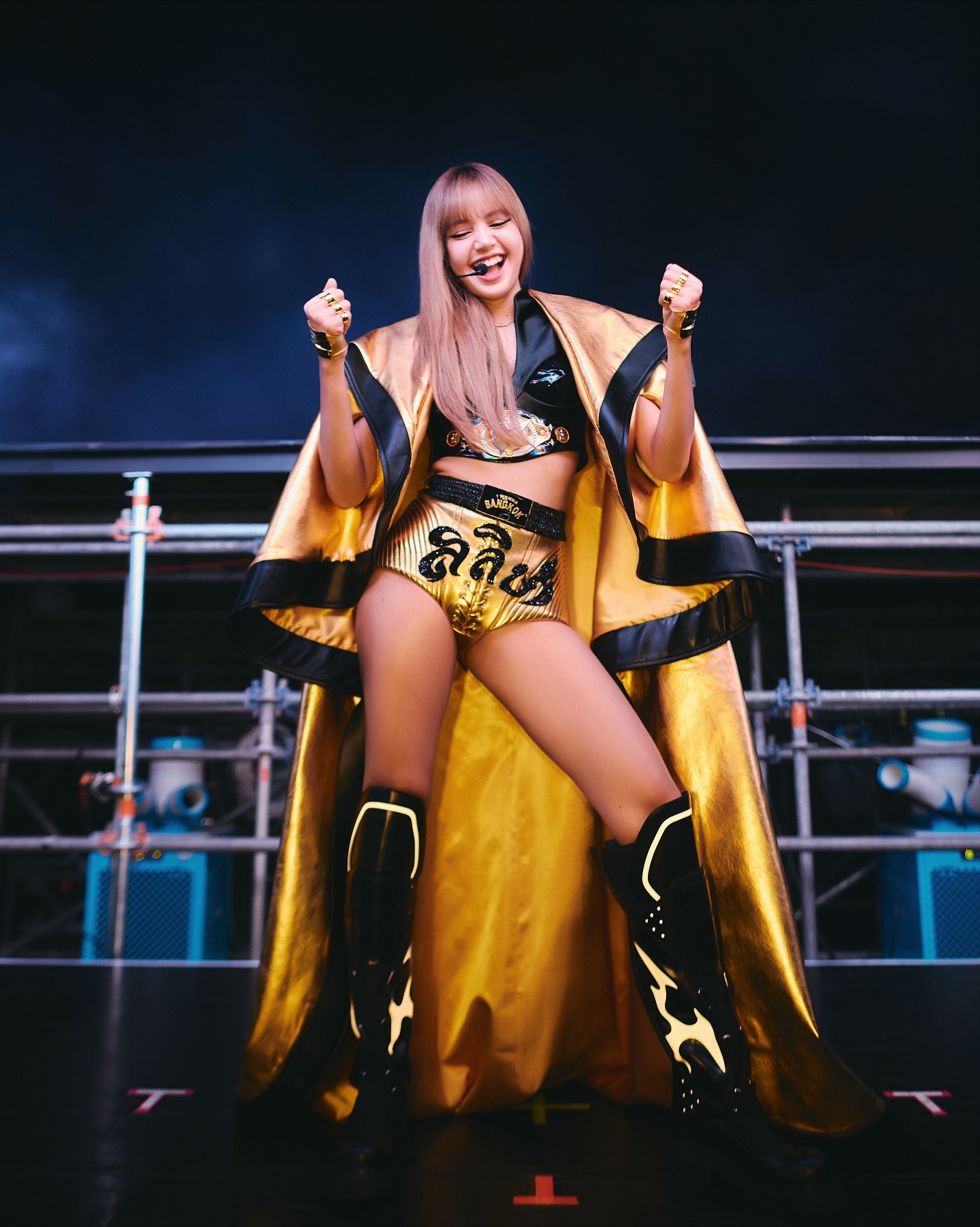 ลิซ่า - ลลิษา มโนบาล