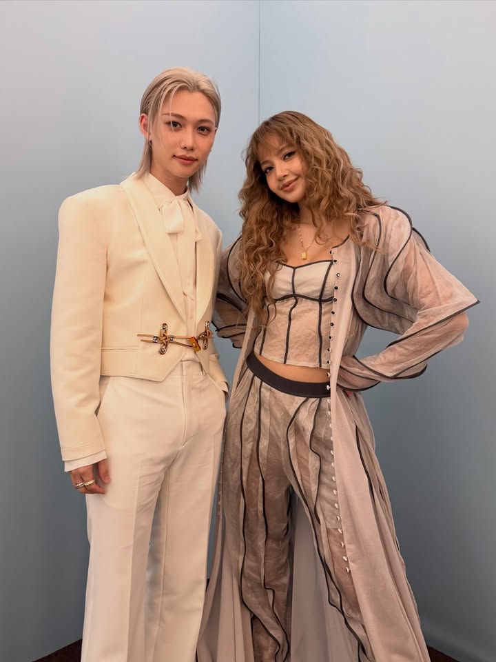 ลิซ่า - ลลิษา มโนบาล