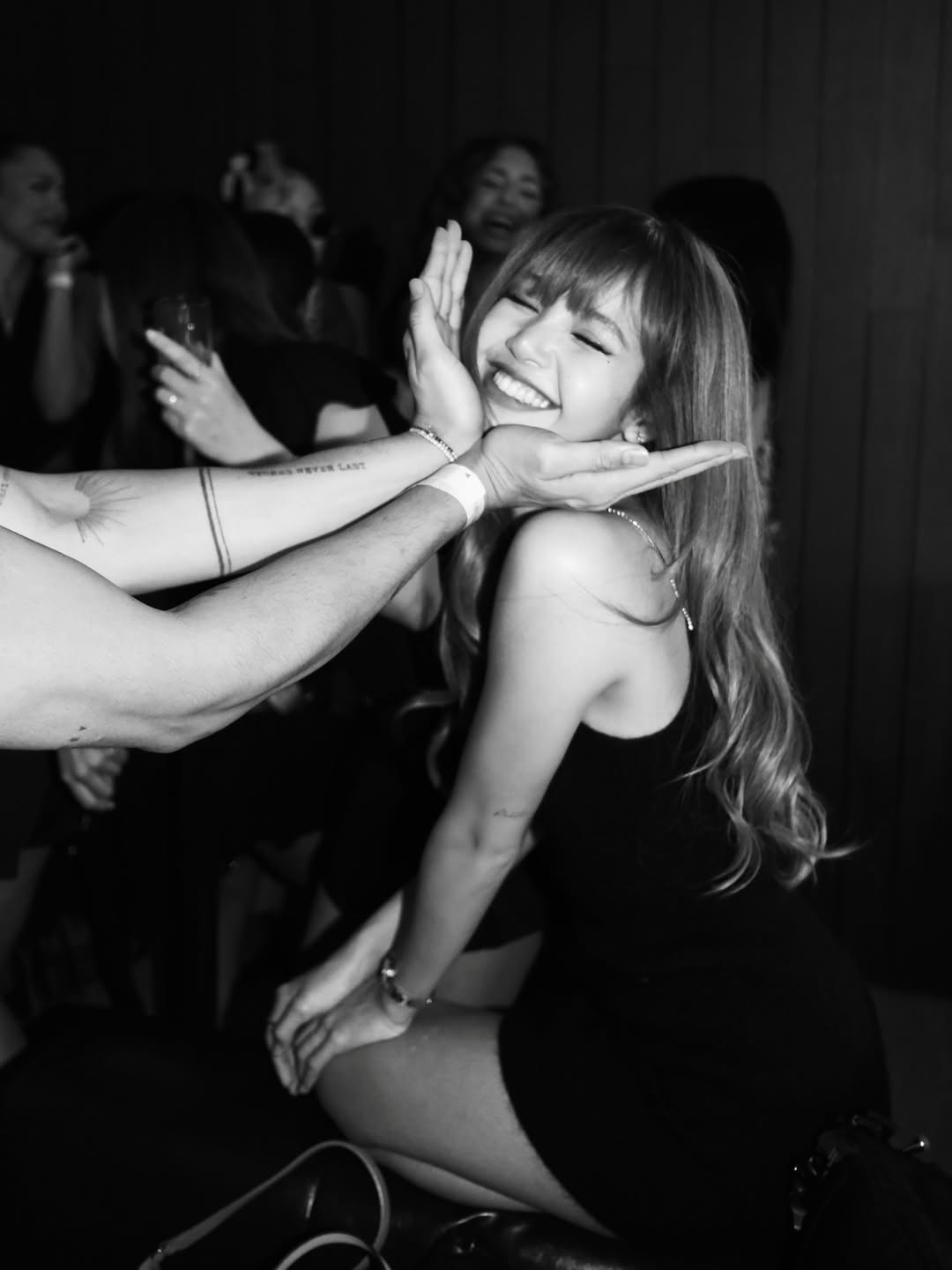 ลิซ่า - ลลิษา มโนบาล