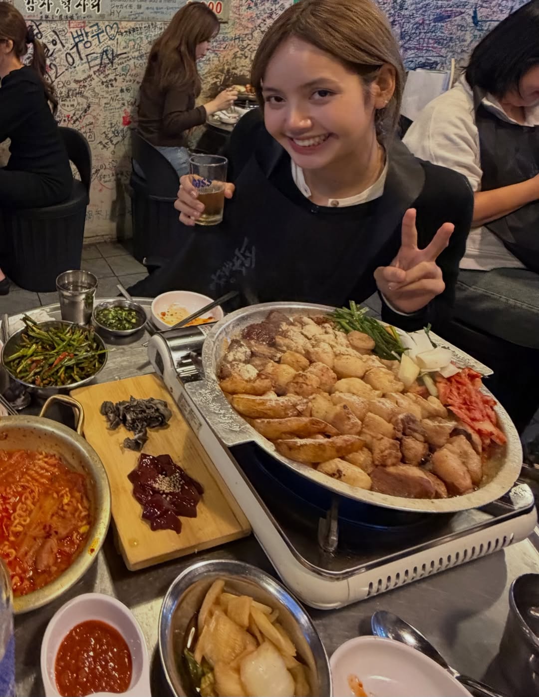 ลิซ่า - ลลิษา มโนบาล