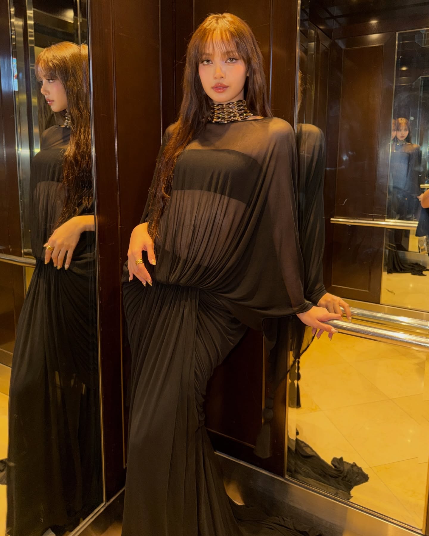 ลิซ่า - ลลิษา มโนบาล