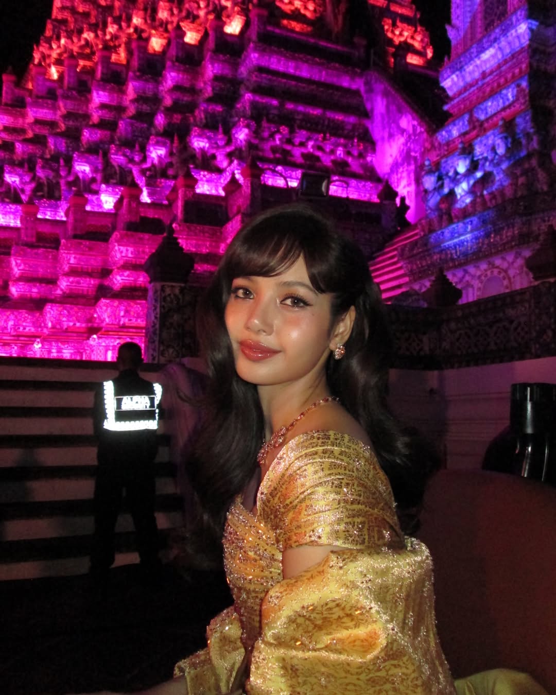 ลิซ่า - ลลิษา มโนบาล