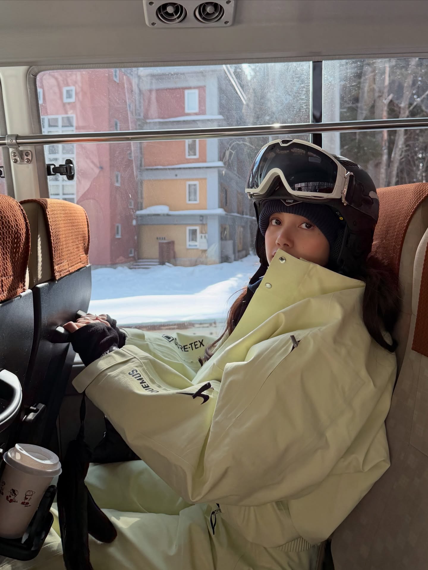 ลิซ่า - ลลิษา มโนบาล