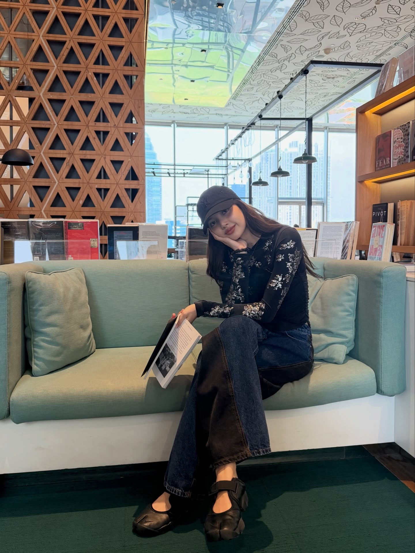 ลิซ่า - ลลิษา มโนบาล